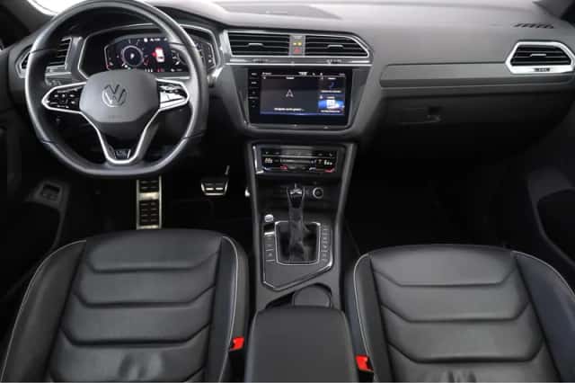 Volkswagen Tiguan (2021) thumbnail 2