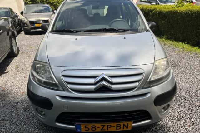 Citroën C3 (2008) thumbnail 2