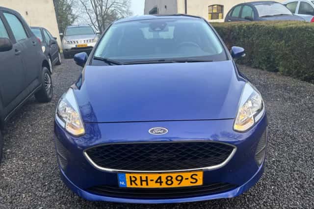 Ford Fiesta (2017) thumbnail 2