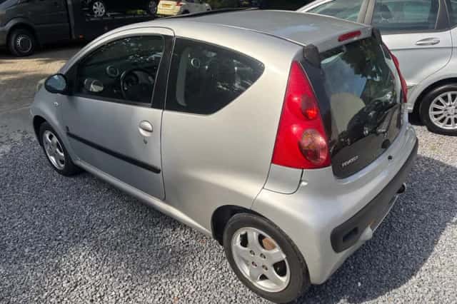 Peugeot 107 (2009) thumbnail 6