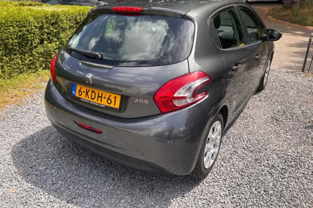 Peugeot 208 (2013) thumbnail 4