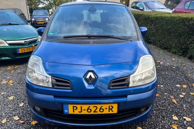Renault Modus (2009) thumbnail 2