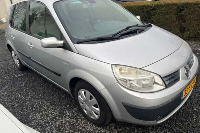 Renault Scénic (2006) thumbnail 3