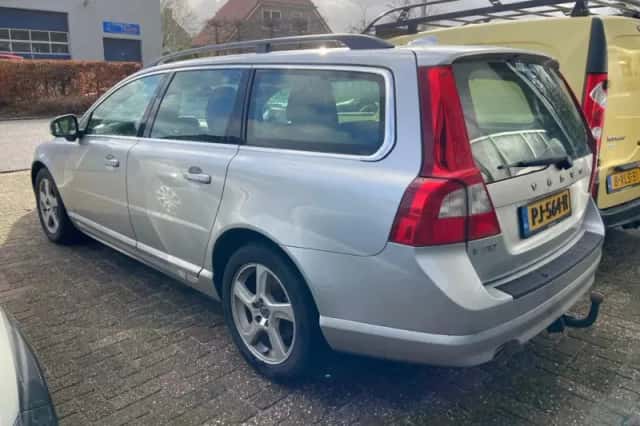 Volvo V70 (2013) thumbnail 2