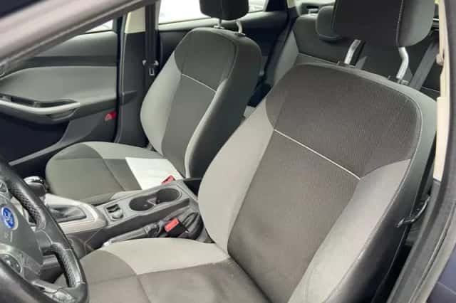 Ford Focus (2013) thumbnail 6