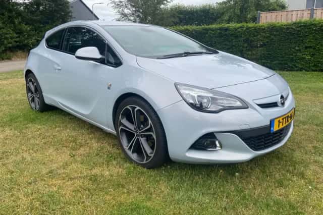 Opel Astra (2014) thumbnail 1