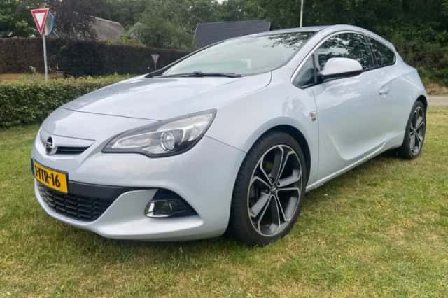 Opel Astra (2014) thumbnail 3