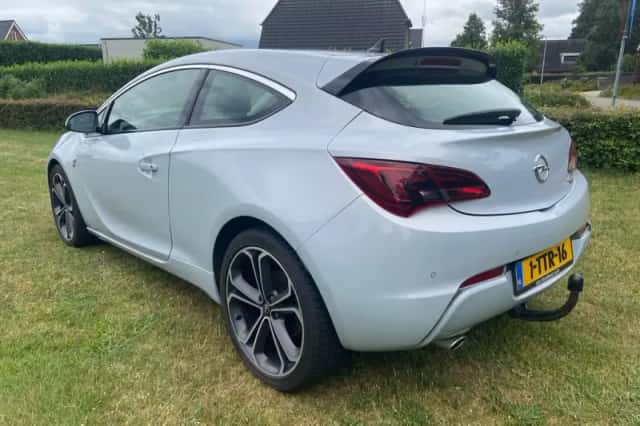 Opel Astra (2014) thumbnail 4