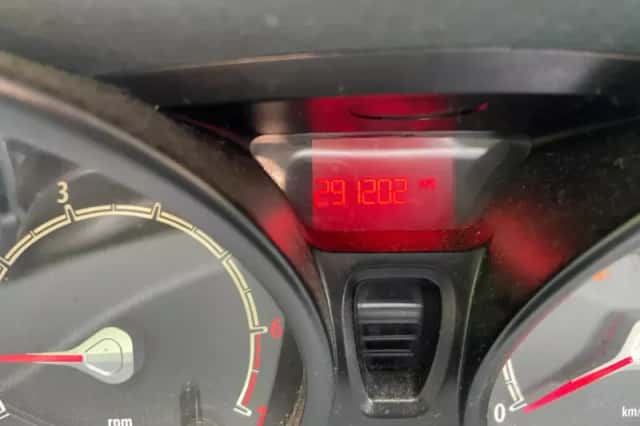 Ford Fiesta (2010) thumbnail 6