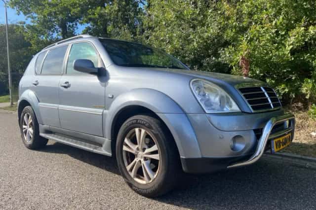 SsangYong Rexton (2013) thumbnail 1