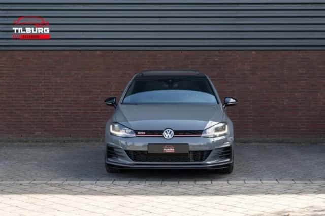 Volkswagen Golf (2019) thumbnail 2