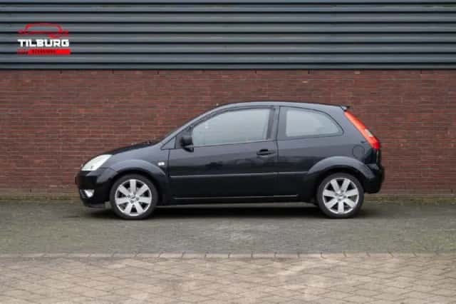 Ford Fiesta (2004) thumbnail 3