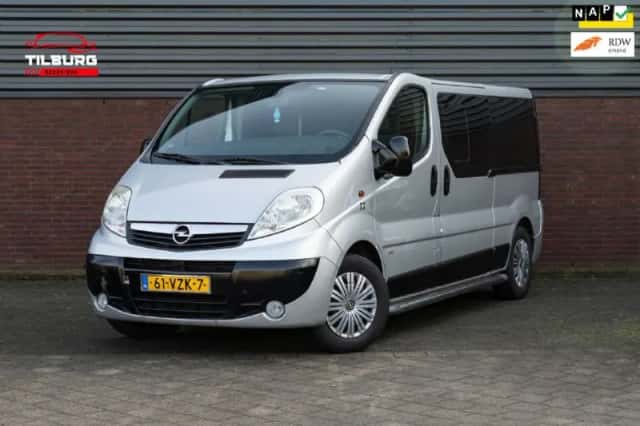 Opel Vivaro (2009) thumbnail 1