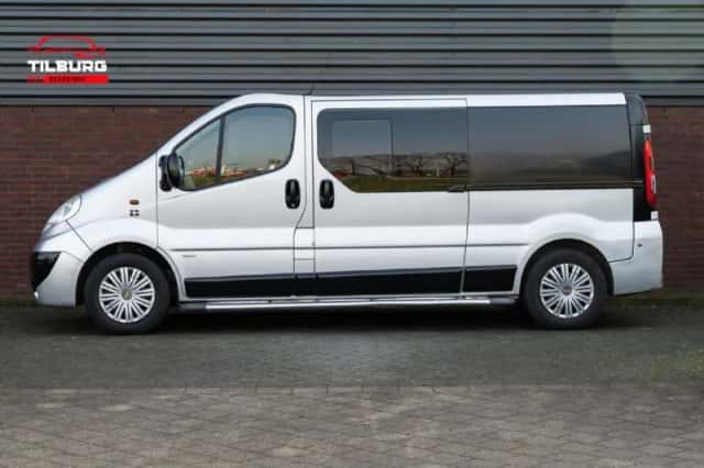 Opel Vivaro (2009) thumbnail 2