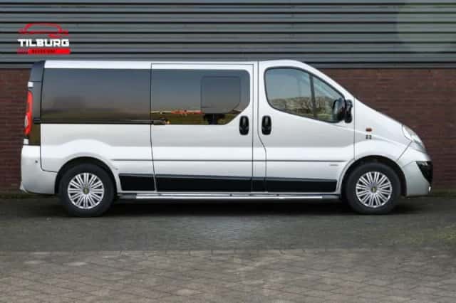 Opel Vivaro (2009) thumbnail 3
