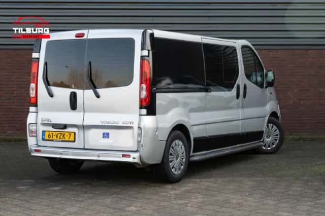 Opel Vivaro (2009) thumbnail 5