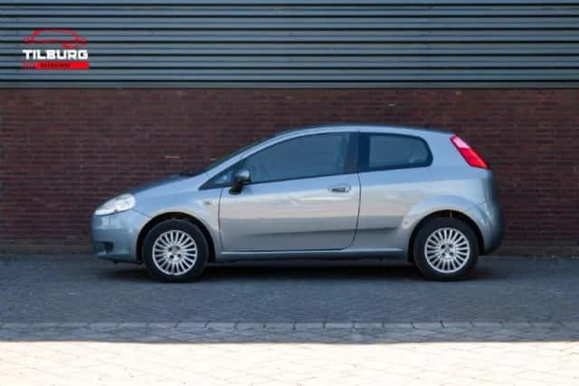 Fiat Grande Punto (2008) thumbnail 2