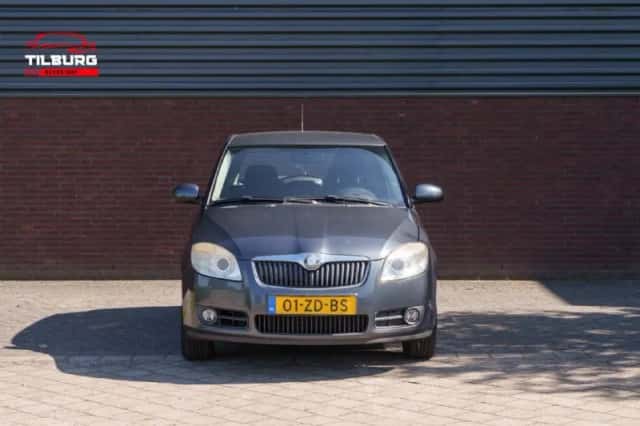 Škoda Fabia (2008) thumbnail 5