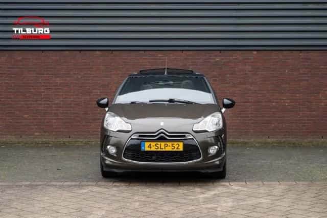 Citroën DS3 (2013) thumbnail 2