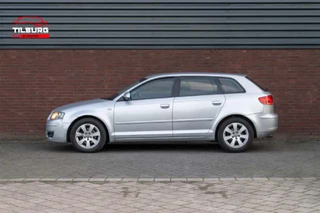 Audi A3 (2004) thumbnail 2