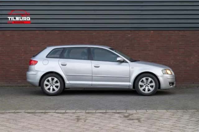 Audi A3 (2004) thumbnail 3