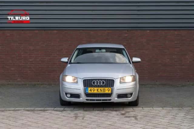 Audi A3 (2004) thumbnail 4