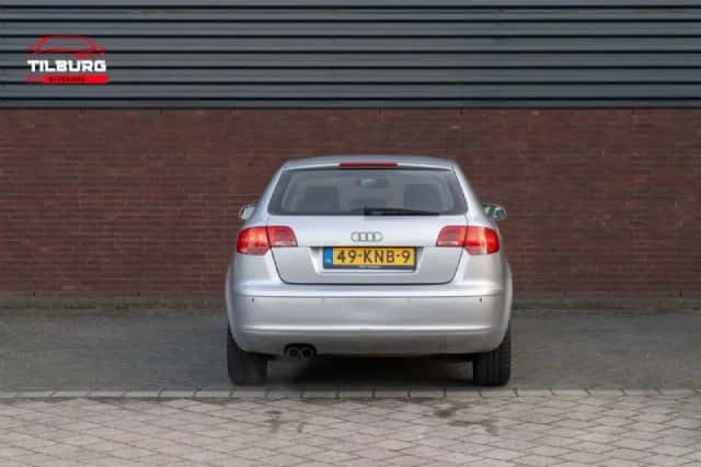Audi A3 (2004) thumbnail 6