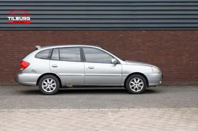 Kia Rio (2004) thumbnail 4