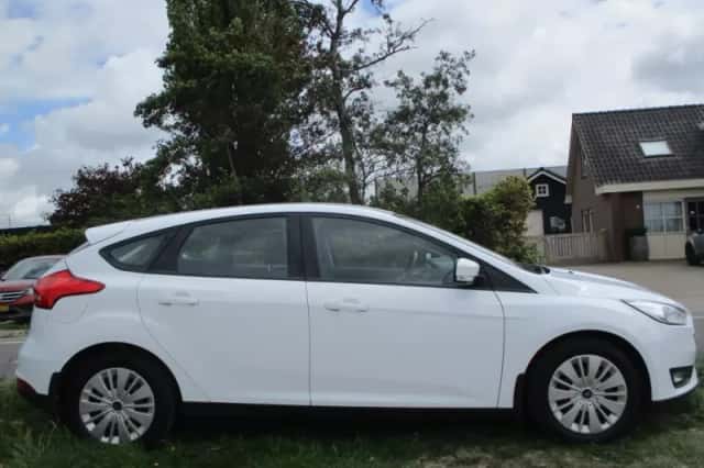 Ford Focus (2016) thumbnail 4