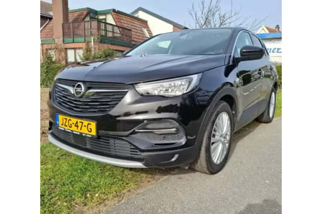 Opel Grandland (2020) thumbnail 1