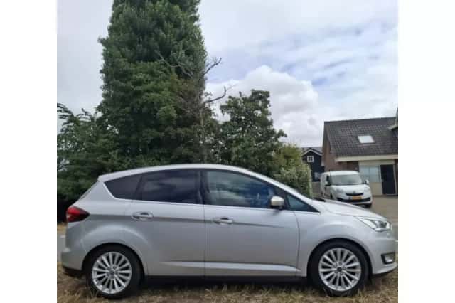Ford C-Max (2015) thumbnail 4