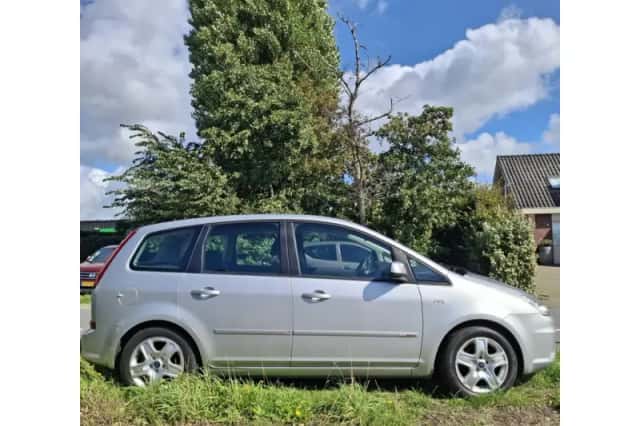 Ford C-Max (2009) thumbnail 4