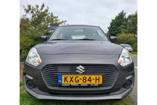 Suzuki Swift (2019) thumbnail 2
