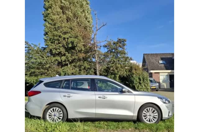Ford Focus (2019) thumbnail 4
