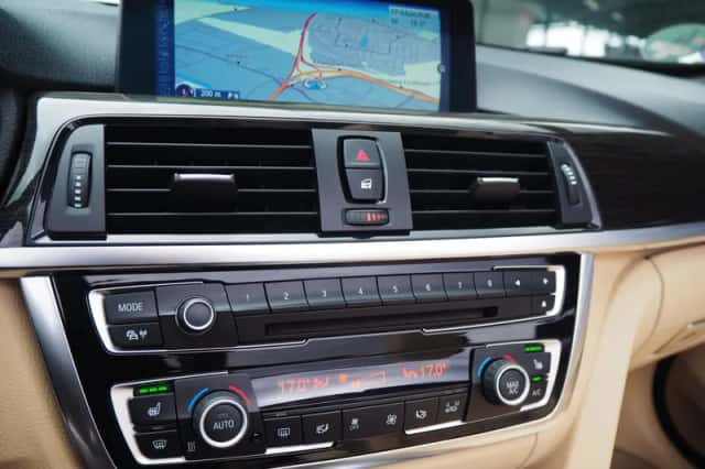 BMW 435i (2014) thumbnail 17