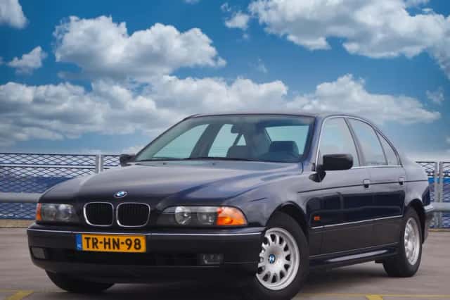 BMW 523i (1998) thumbnail 3