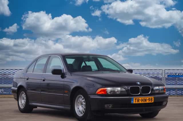 BMW 523i (1998) thumbnail 5