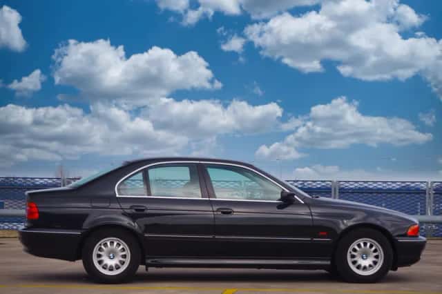 BMW 523i (1998) thumbnail 6