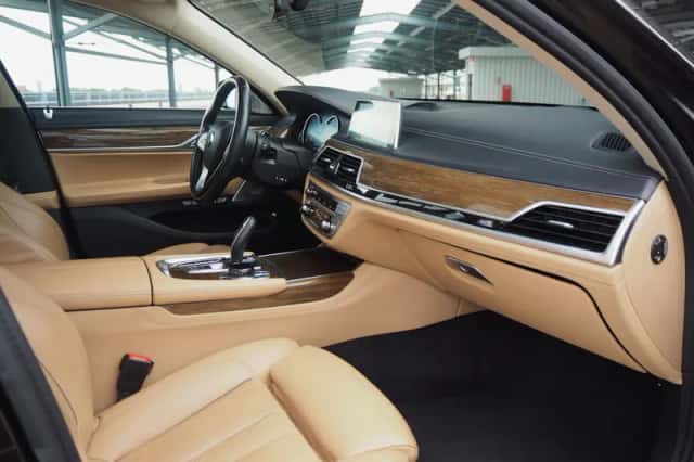 BMW 740li (2016) thumbnail 10