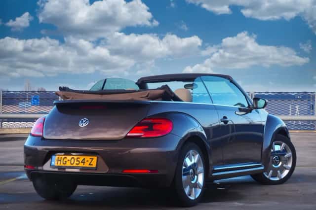 Volkswagen Beetle (2013) thumbnail 4