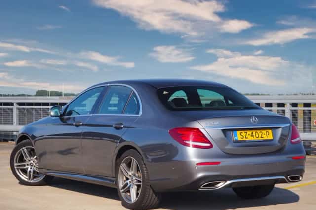 Mercedes-Benz E200 (2018) thumbnail 4