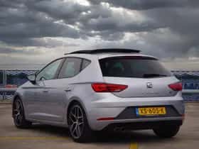 SEAT Leon (2019) thumbnail 2