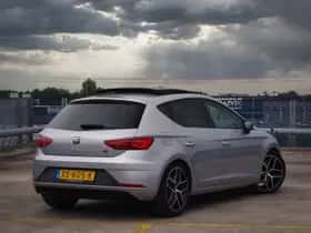 SEAT Leon (2019) thumbnail 4