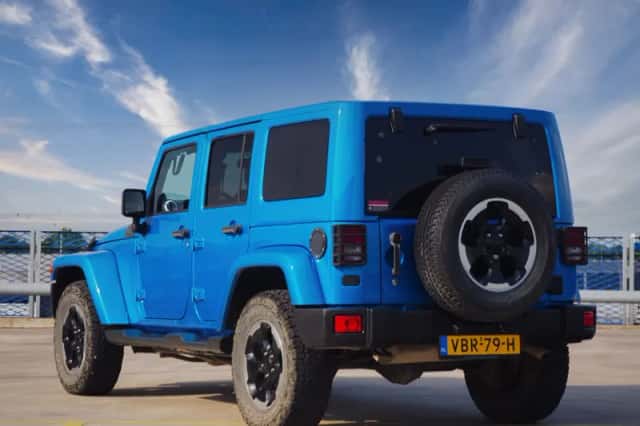Jeep Wrangler (2014) thumbnail 4