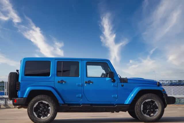 Jeep Wrangler (2014) thumbnail 6