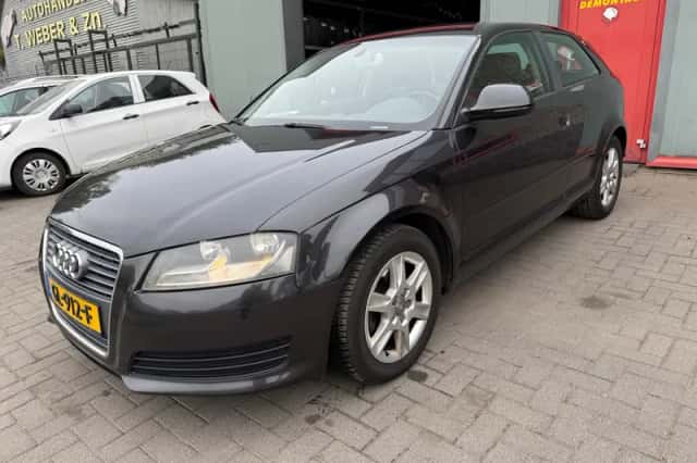 Audi A3 (2010) thumbnail 1