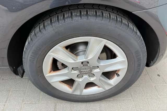 Audi A3 (2010) thumbnail 6