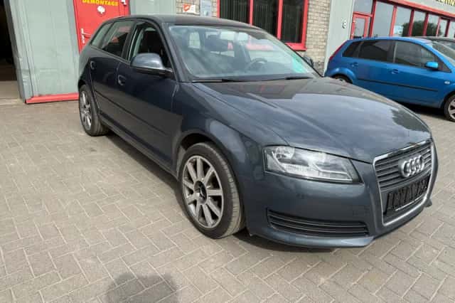 Audi A3 (2009) thumbnail 4