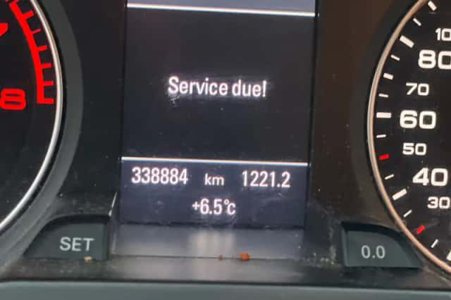 Audi A4 (2011) thumbnail 2