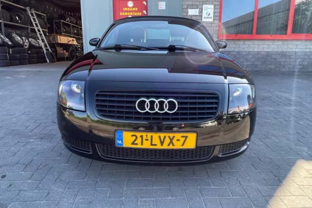 Audi TT (2000) thumbnail 2
